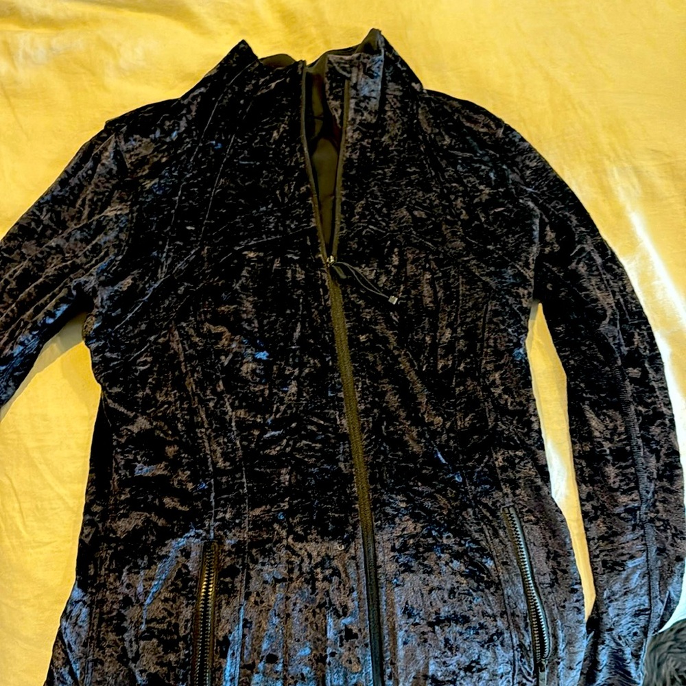 Lululemon black velvet zip up size 12